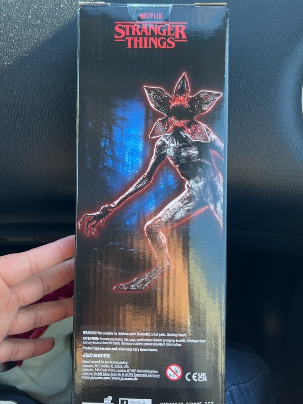 Stranger Things Demogorgon Action Figure - White & Red - Picture 2 of 3